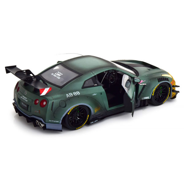 Nissan GT-R R35 Liberty Walk Body Kit Модель 1:18