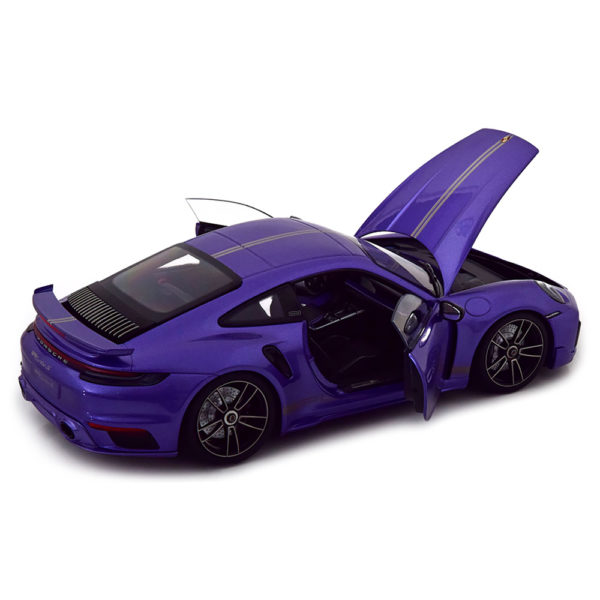 Porsche 911 (992) Turbo S 2021 Модель 1:18 Фиолетовый