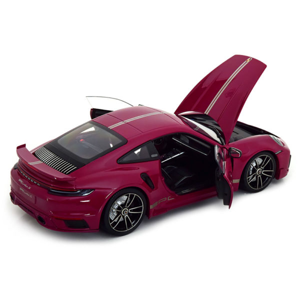 Porsche 911 (992) Turbo S 2021 Модель 1:18 Розовый