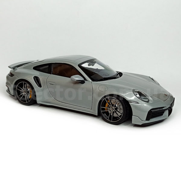 Porsche 911 (992) Turbo S Coupe 2021 Модель 1:18 Серый