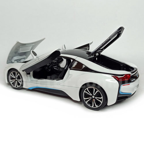 BMW i8 Масштабная модель 1:24 Белый