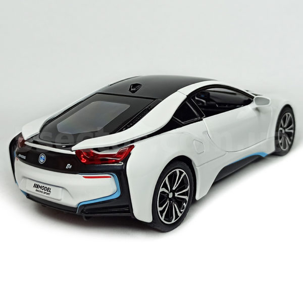 BMW i8 Масштабная модель 1:24 Белый