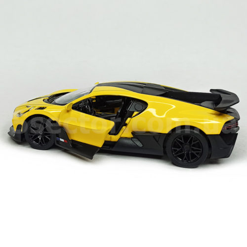 Bugatti Divo Масштабная модель 1:36 Желтый