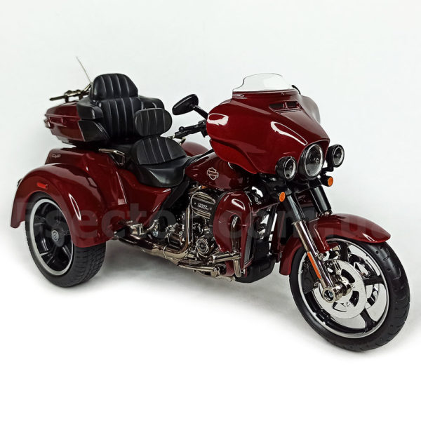 Harley-Davidson CVO Tri Glide Ultra 2021 Модель 1:12