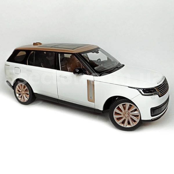 Land Rover Range Rover SV Модель 1:18 Белый