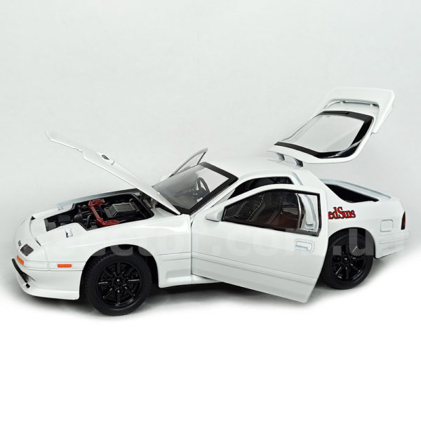 Mazda RX-7 Масштабная модель 1:24 Белый