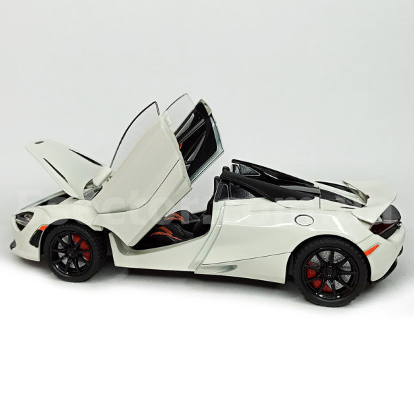 McLaren 720S Spider Модель 1:24 Белый