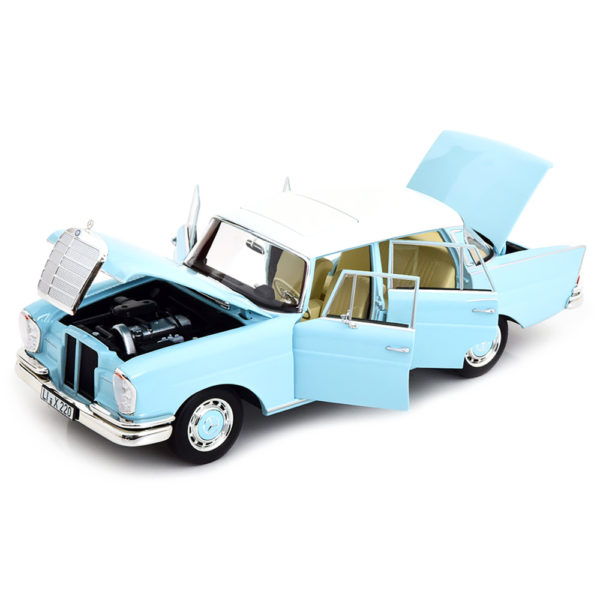 Mercedes-Benz 220 S W111 1965 Модель 1:18 Бирюзовый