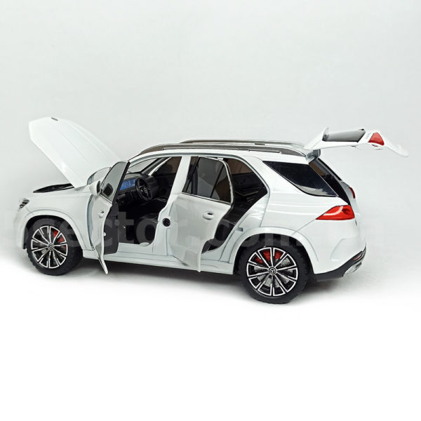 Mercedes-Benz GLE 350 4MATIC Модель 1:24 Белый