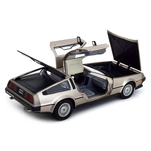 Delorean DMC-12 1981 Масштабная модель 1:18