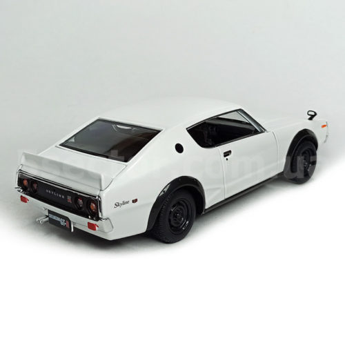 Nissan Skyline 2000GT-R KPGC110 1973 Модель 1:24 Белый