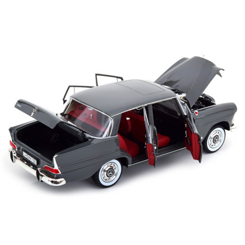 Mercedes-Benz 190D W110 1964 Модель 1:18 Серый