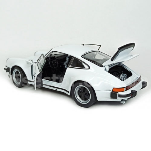 Porsche 911 Turbo 3.0 1974 Модель 1:24 Белый