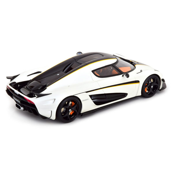 Koenigsegg Regera 2018 Модель 1:18 Белый