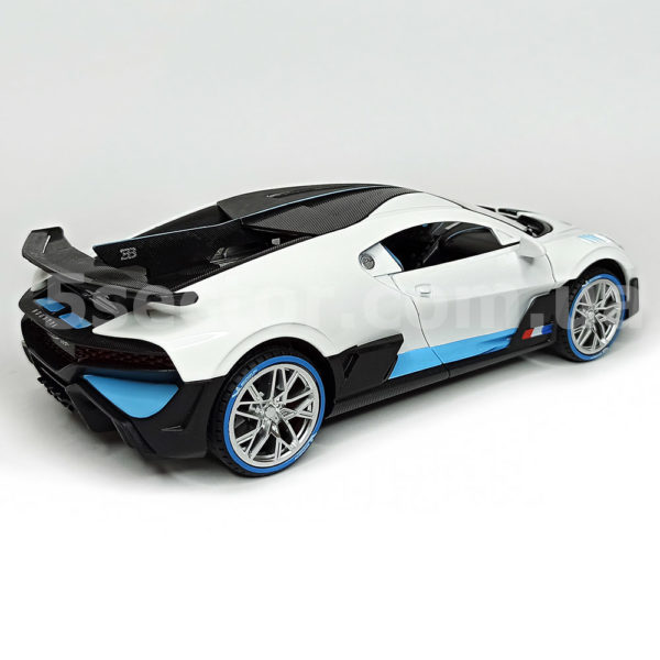 Bugatti Divo Масштабная модель 1:24 Белый