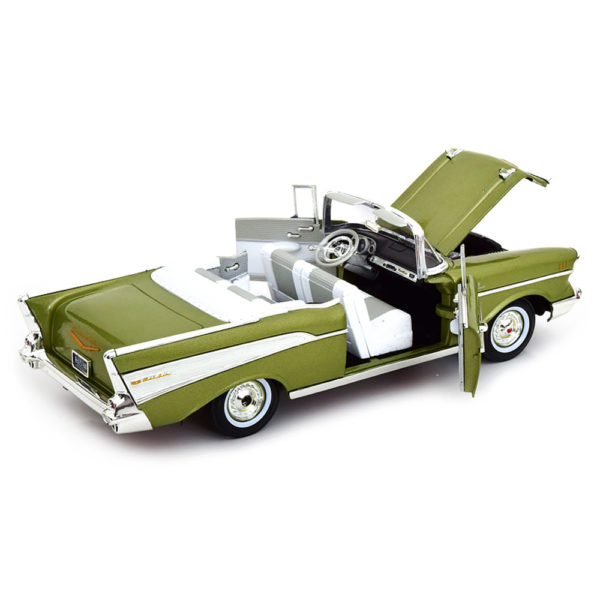 Chevrolet Bel Air Convertible 1957 Модель 1:18 Зеленый