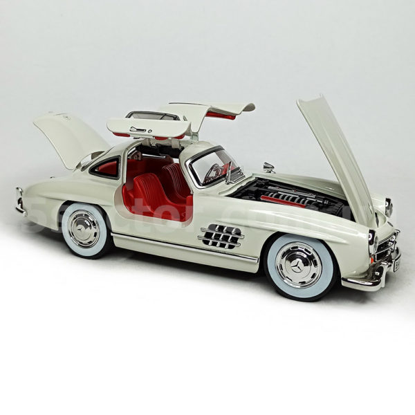 Mercedes-Benz 300 SL Coupe W198 Модель 1:24 Белый