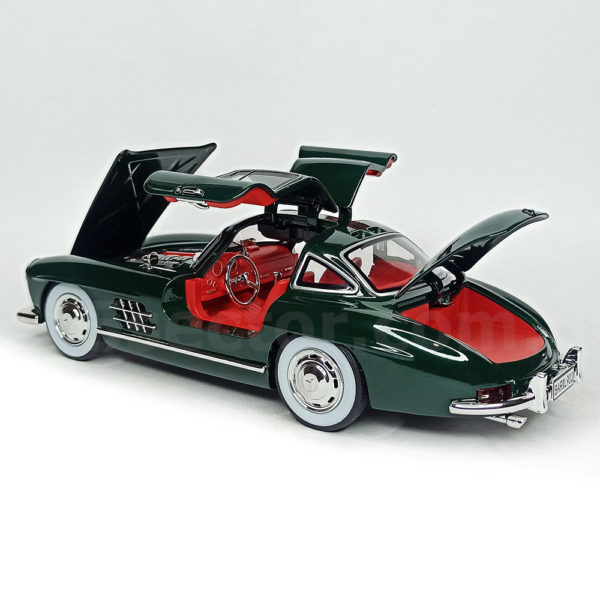 Mercedes-Benz 300 SL Coupe W198 Модель 1:24 Зеленый