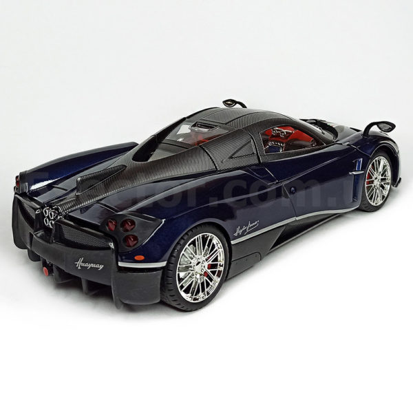 Pagani Huayra Масштабная модель 1:18 Синий