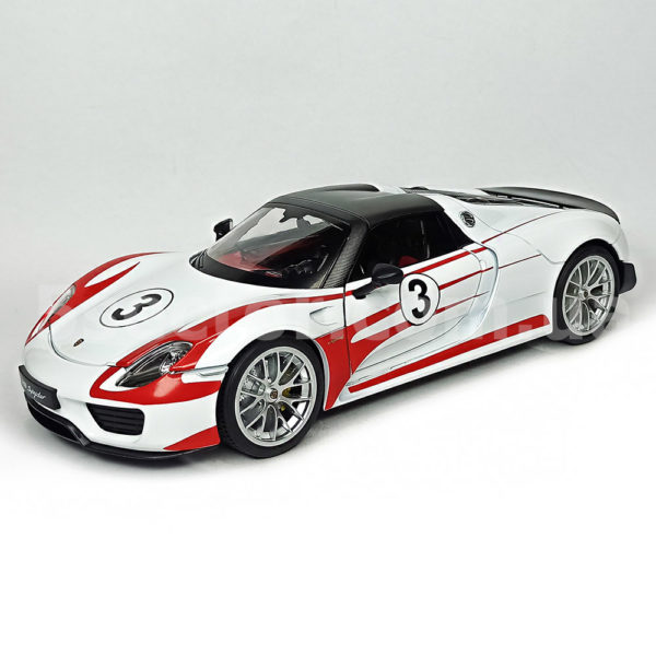 Porsche 918 Spyder Weissach No.3 Модель 1:18