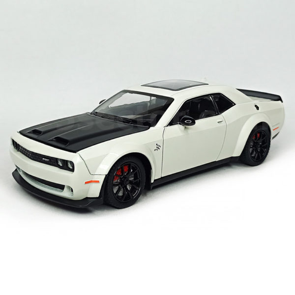 Dodge Challenger SRT Hellcat Redeye Модель 1:24 Белый