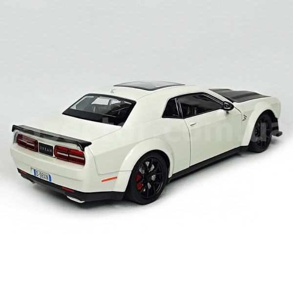 Dodge Challenger SRT Hellcat Redeye Модель 1:24 Белый