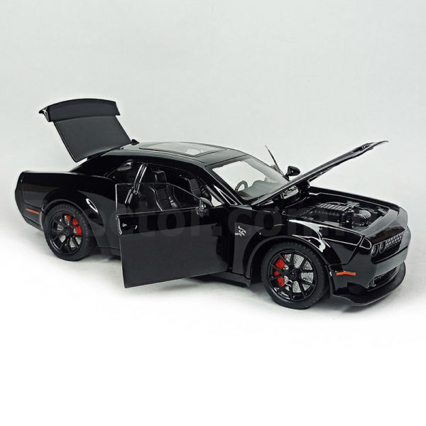 Dodge Challenger SRT Hellcat Redeye Модель 1:24 Черный