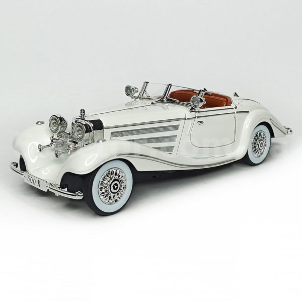 Mercedes-Benz 500K Масштабная модель 1:24 Белый