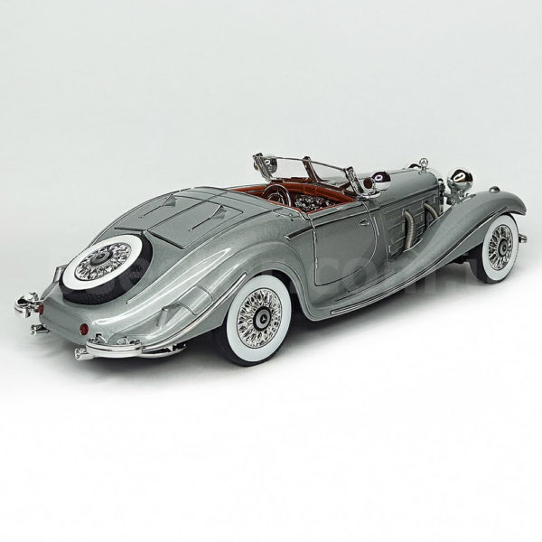 Mercedes-Benz 500K Масштабная модель 1:24 Серый