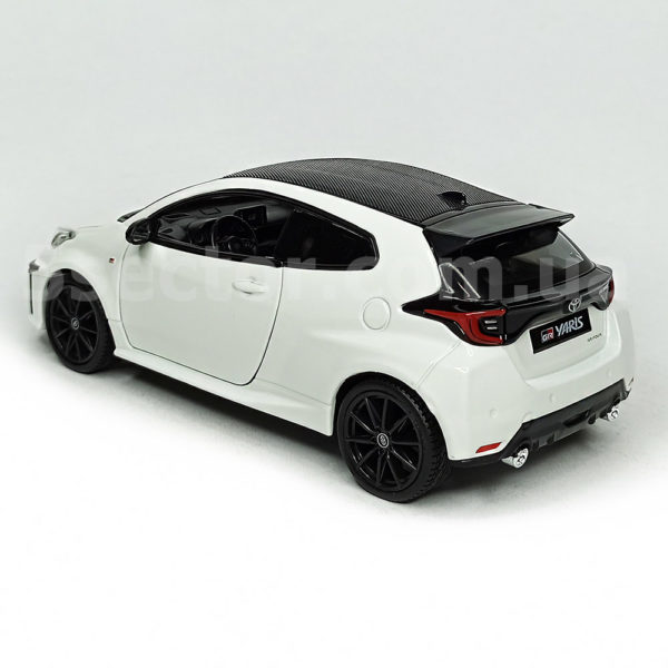 Toyota GR Yaris 2021 Модель 1:24 Белый