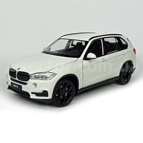 BMW X5 Tuning Масштабная модель 1:24 Белый