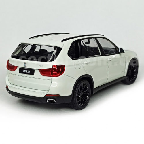 BMW X5 Tuning Масштабная модель 1:24 Белый