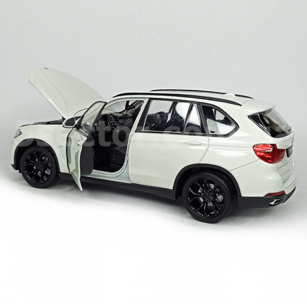 BMW X5 Tuning Масштабная модель 1:24 Белый