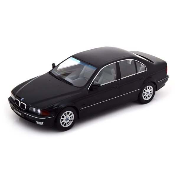 BMW 528i E39 Saloon 1995 Модель 1:18 Черный