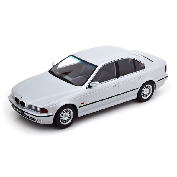 BMW 530d E39 Saloon 1995 Модель 1:18 Серый