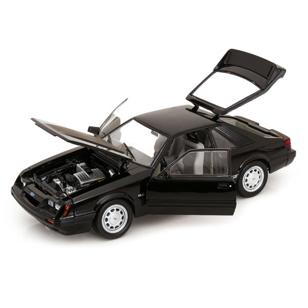 Ford Mustang GT 5.0 1986 Модель 1:18 Черный