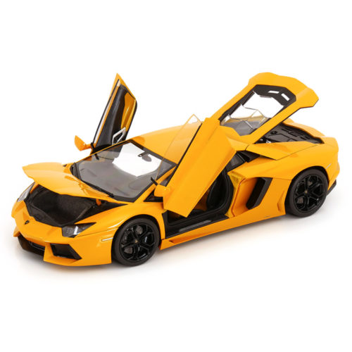 Lamborghini Aventador LP700-4 2011 Модель 1:18 Желтый