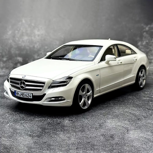 Mercedes-Benz CLS-Class Модель 1:18 Белый