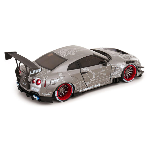 Nissan GT-R R35 with LBWK Body Kit Type 2.0 Модель 1:18